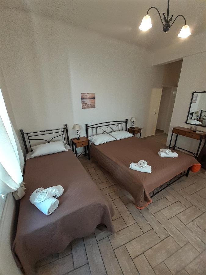 Central 9 Rooms Ermoupoli Exterior photo