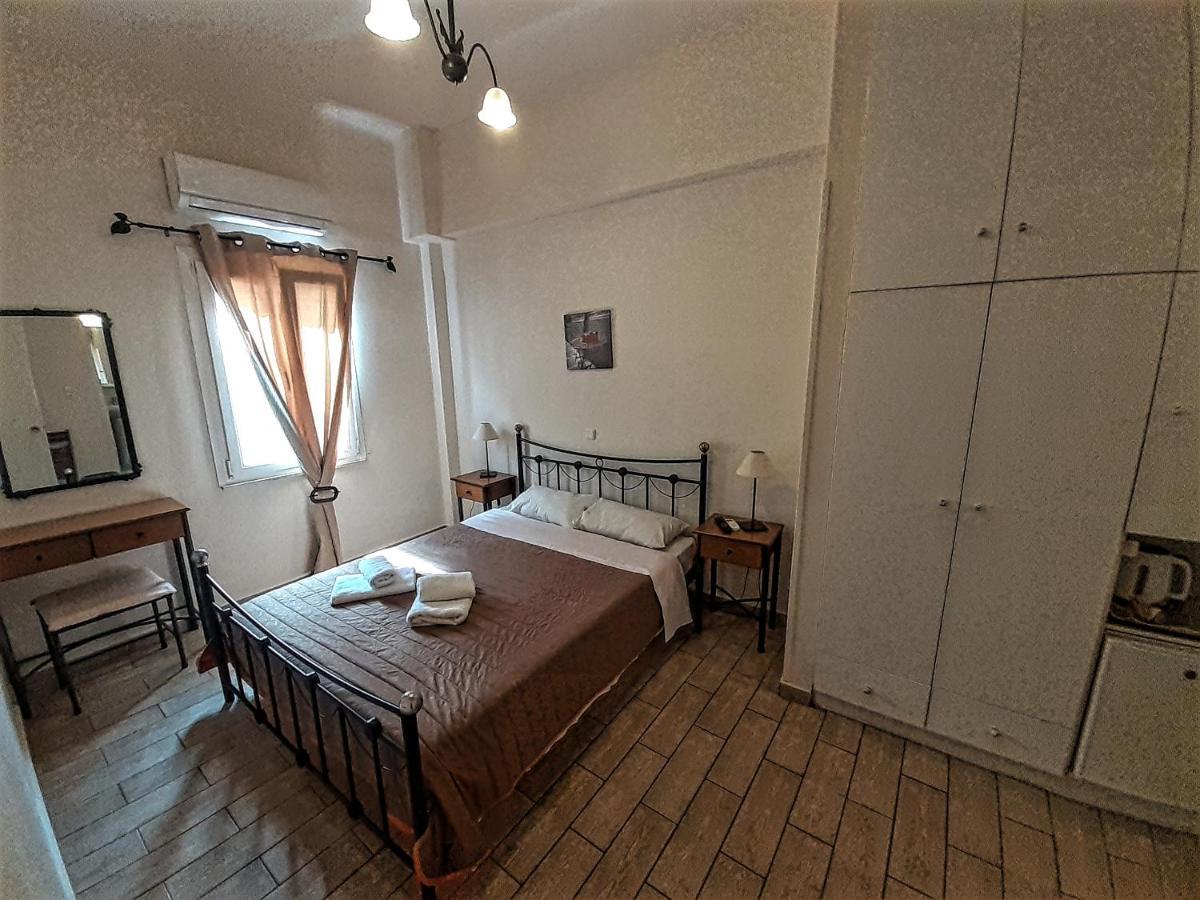 Central 9 Rooms Ermoupoli Exterior photo