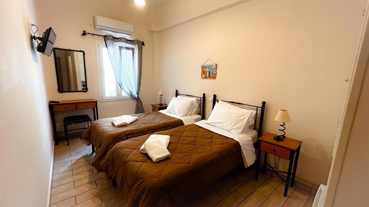 Central 9 Rooms Ermoupoli Exterior photo