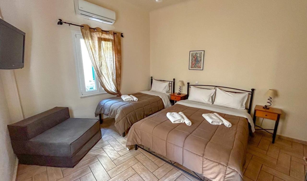 Central 9 Rooms Ermoupoli Exterior photo