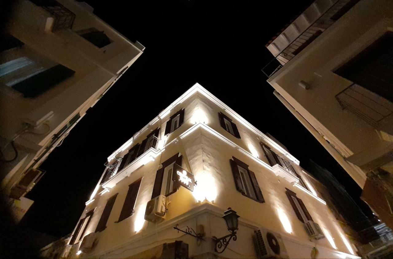 Central 9 Rooms Ermoupoli Exterior photo